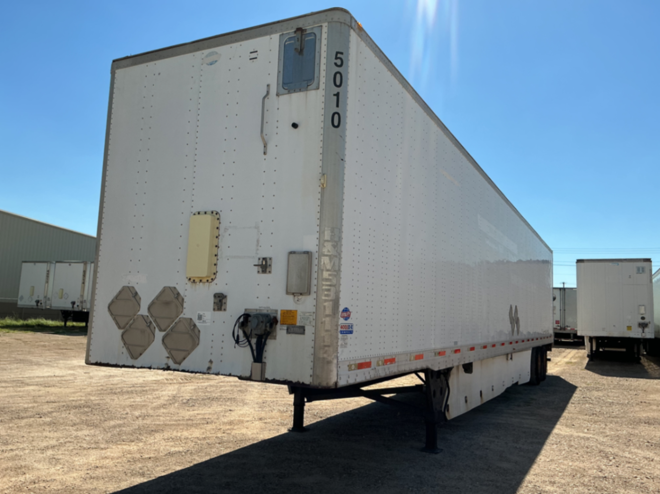 2011 Utility 4000-DX